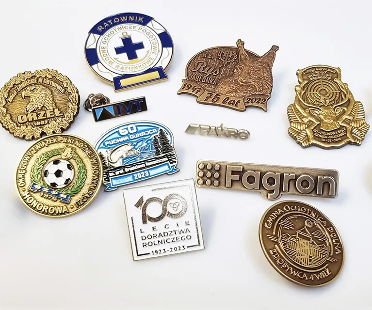 Znaczki metalowe